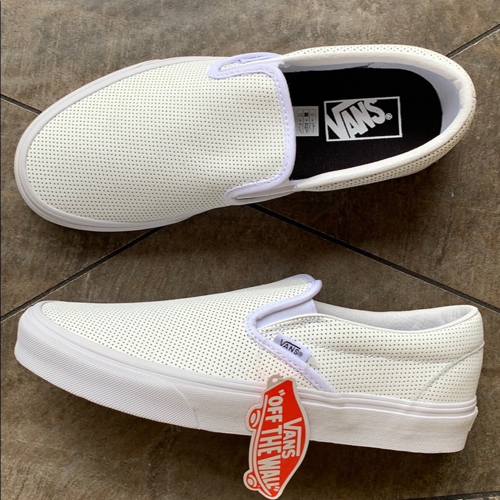 VANS CLASSIC SLIP-ON PERL LEATHER WHITE WMNS
NWT